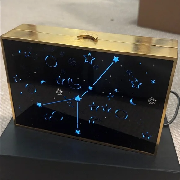 Zodiac Light-up REINE Clutch - Picture 1 of 13